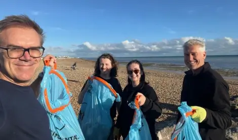 Kreston Reeves makes waves at Sussex beach clean